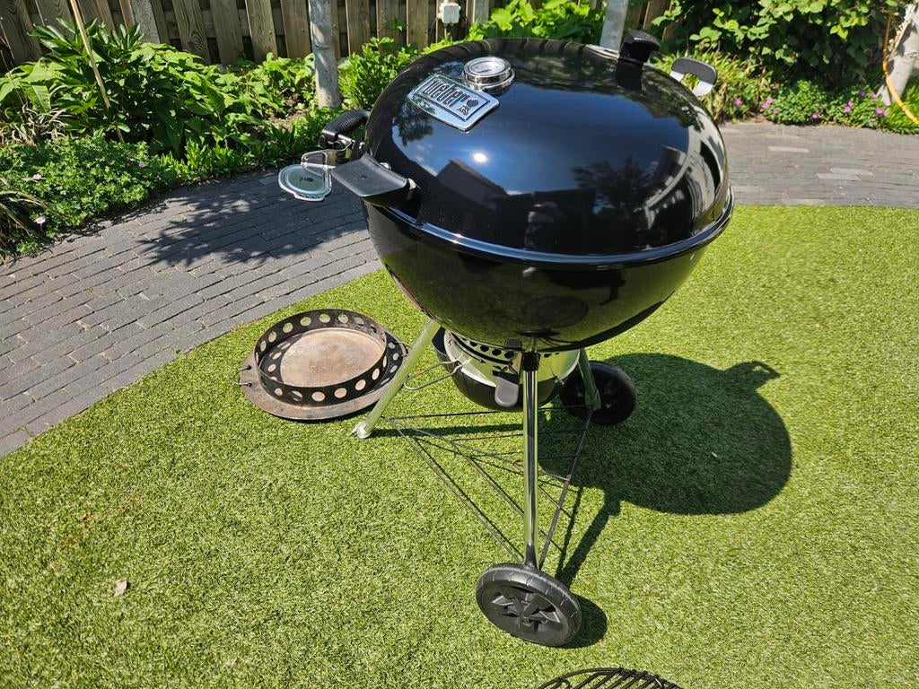 Weber 57 GBS BBQ met hoes en steakgrill, Ophalen, Zo goed als nieuw, WEBER BBQ