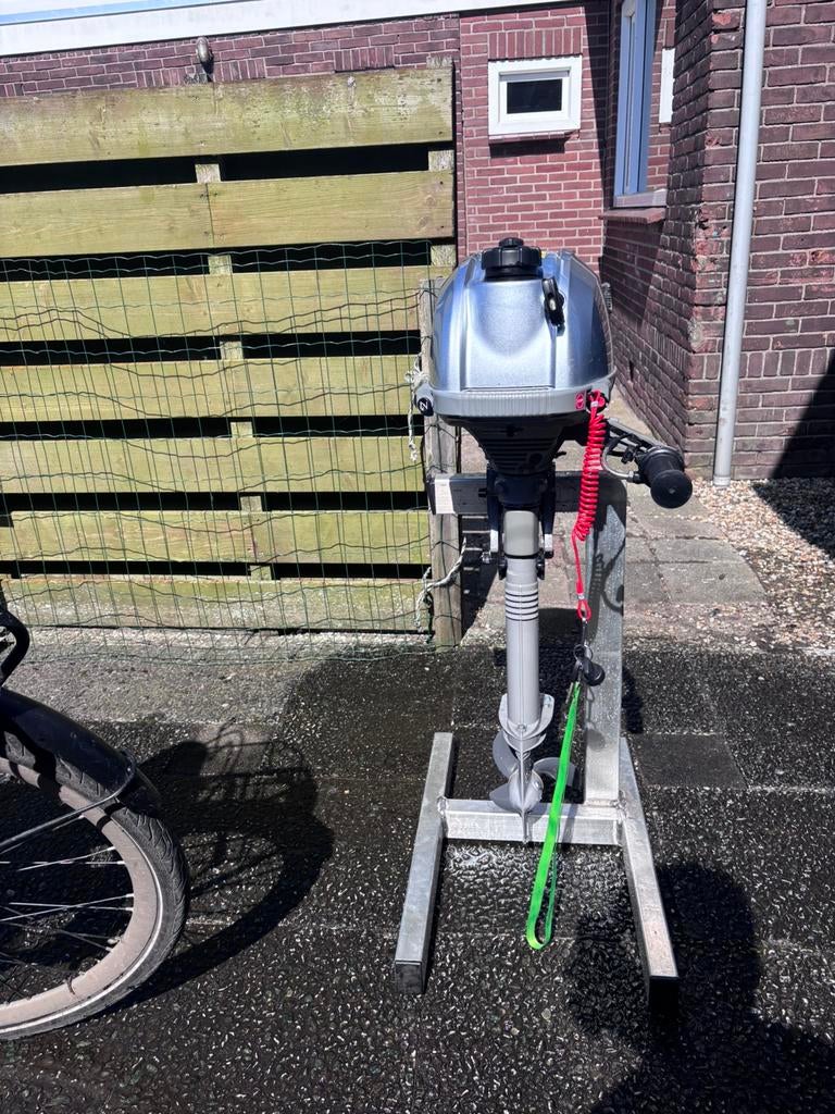 Honda 2.3 pk 4 takt buitenboordmotor, Ophalen, Zo goed als nieuw, Motor en Techniek, Motorboot