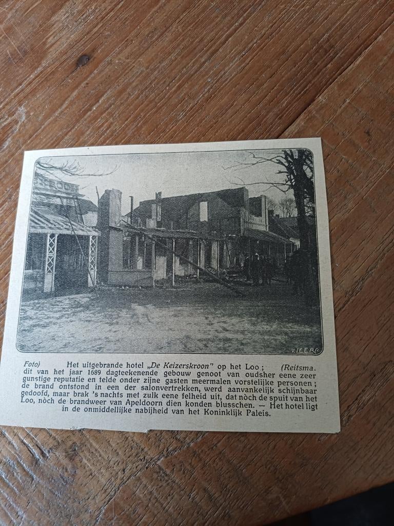 Knipsel uitgebrande hotel De Keizerskroon  Loo Apeldoorn, Verzamelen, Ophalen of Verzenden, Voor 1920, Knipsel(s)