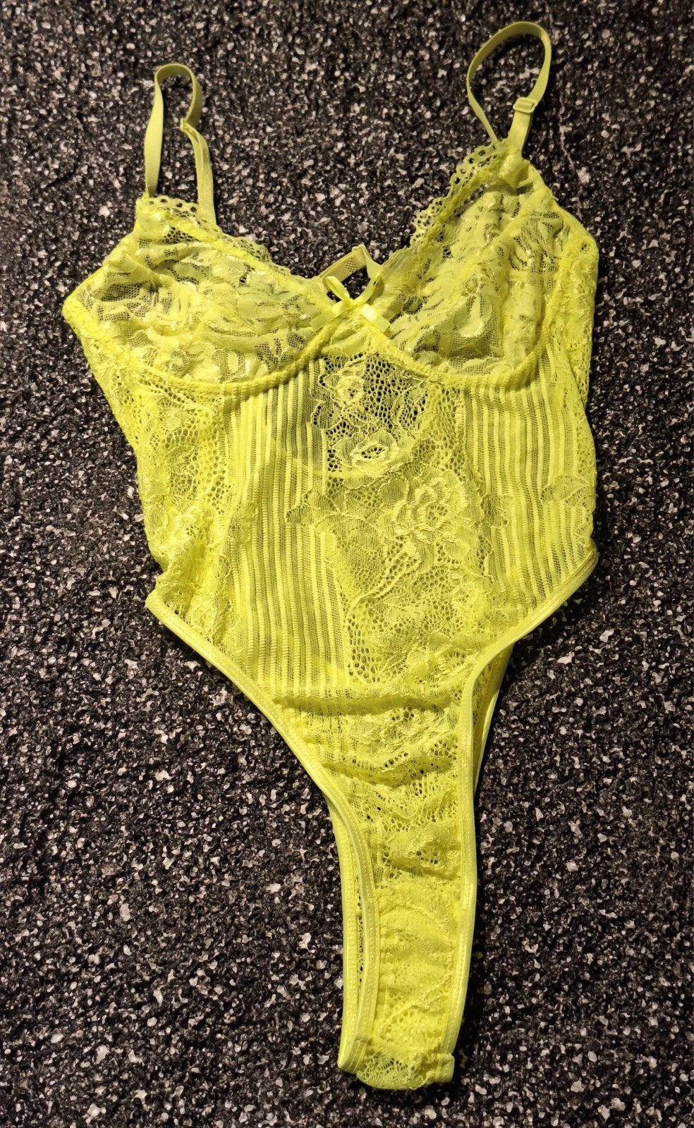Sexy neon-geel nieuwe transparante body maat S, Kleding | Dames, Ondergoed en Lingerie, Verzenden, Geel, Body of Korset