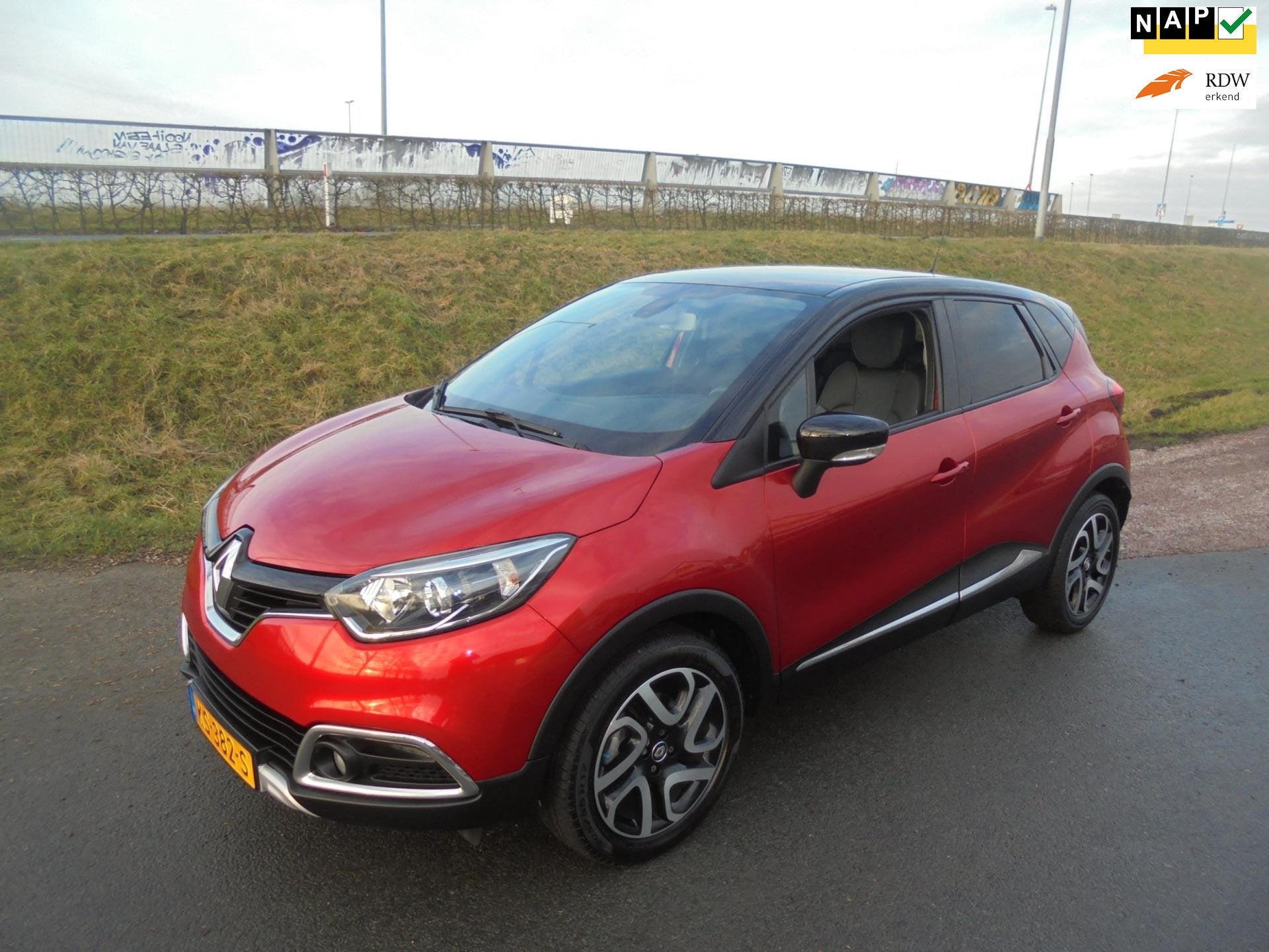 Renault Captur Renault Captur 1.2 Benzine Automaat airco nav, Auto's, 4 cilinders, SUV of Terreinwagen, 1159 kg, 57 €/maand