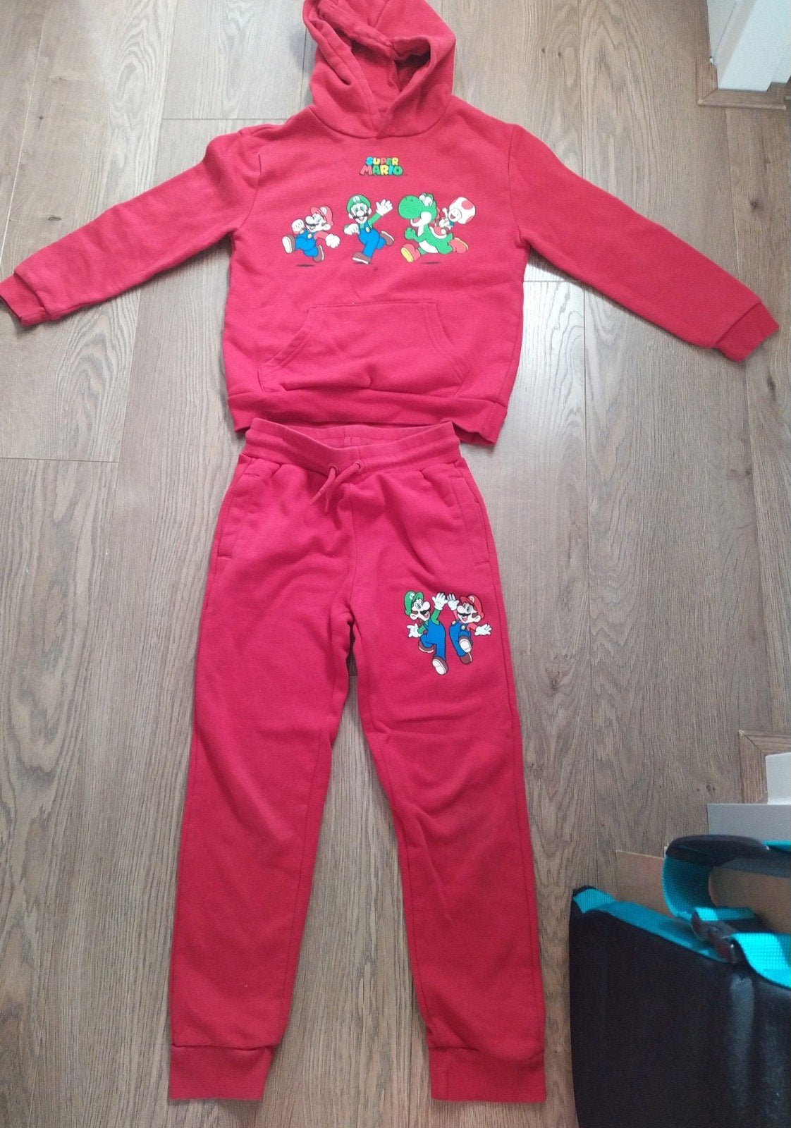 Super Mario jogging pak maat 128, Super Mario, Gebruikt, Jongen of Meisje, Ophalen of Verzenden