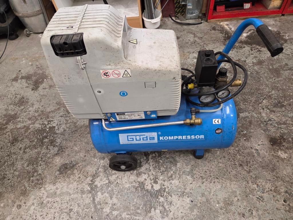 Gude compressor in nette staat., Doe-het-zelf en Verbouw, Compressors, Verzenden, Zo goed als nieuw