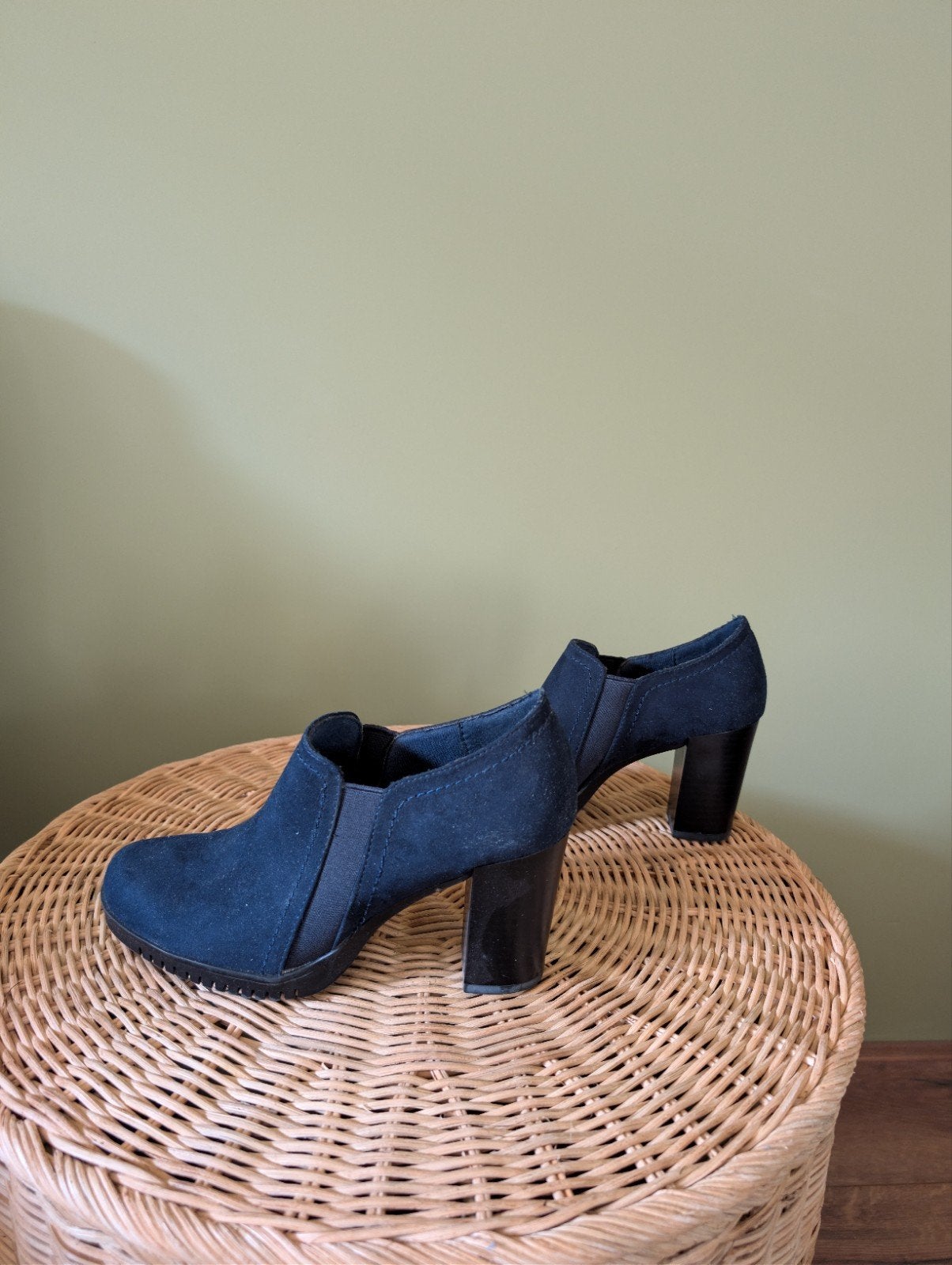 Graceland Donkerblauwe Suède Enkellaarsjes / Pumps – Maat 36, Blauw, Lage of Enkellaarzen, Ophalen of Verzenden, Zo goed als nieuw