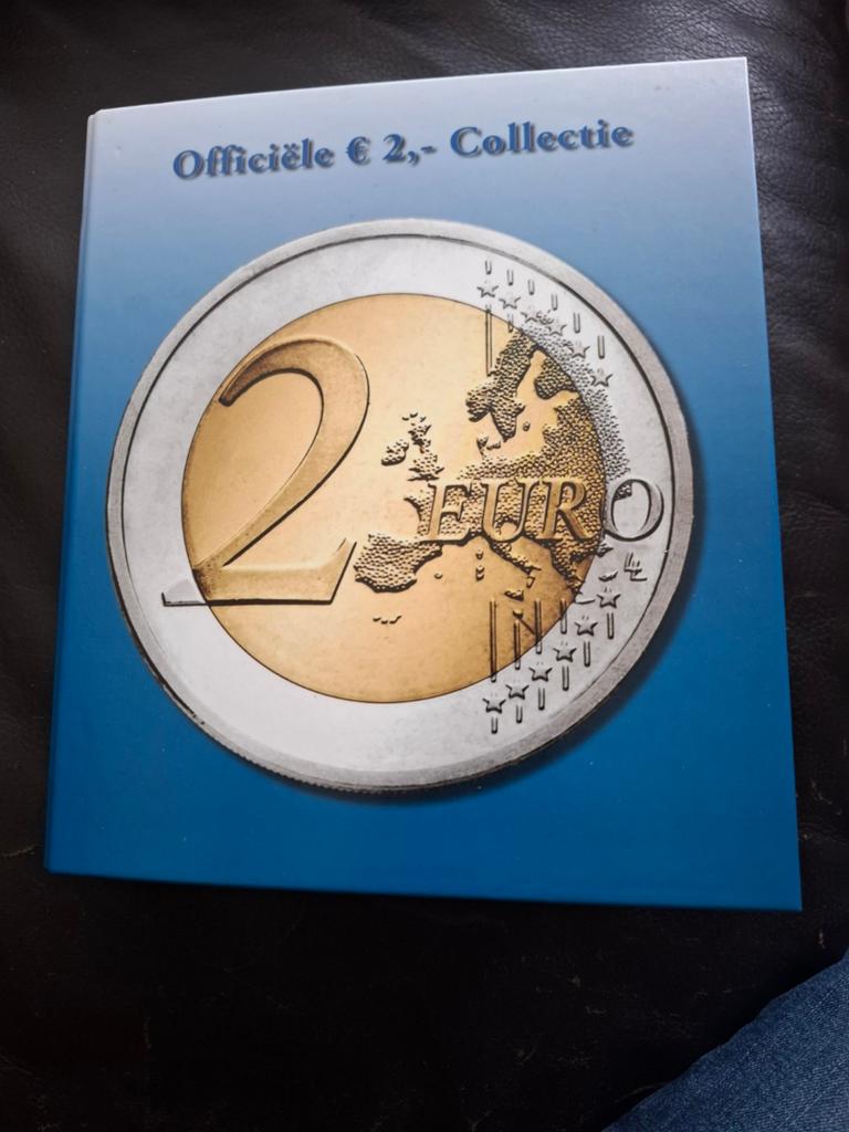 40 x 2 € div. landen FDC kwaliteit. Amsterdams Munt Kantoor., Ophalen of Verzenden, Overige landen, 2 euro, Setje