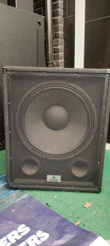Devine B118A MKII Actieve Subwoofer - Zo goed als nieuw, Audio, Tv en Foto, Luidsprekers, Subwoofer, Zo goed als nieuw, 120 watt of meer