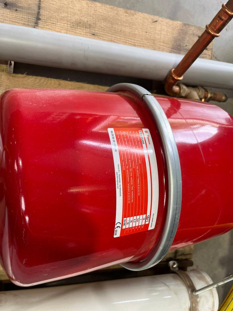Nefit Trendline HRC25 CW4 II CV-ketel met expansievat, Doe-het-zelf en Verbouw, Geisers en Boilers, Ophalen, Zo goed als nieuw