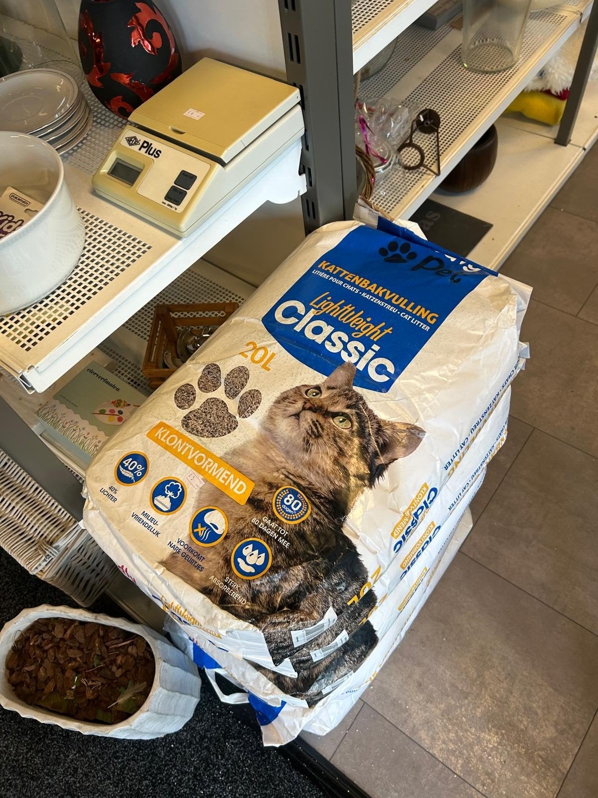 katten grit, Ophalen