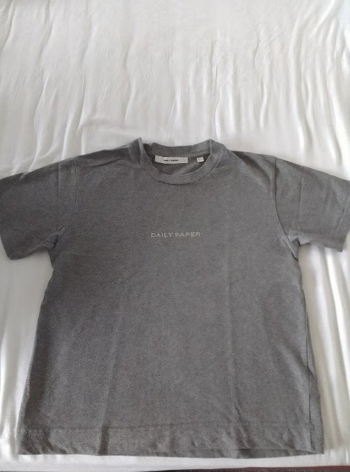 Daily Paper t-shirt L, Maat 42/44 (L), Daily Paper, Ophalen of Verzenden, Zo goed als nieuw