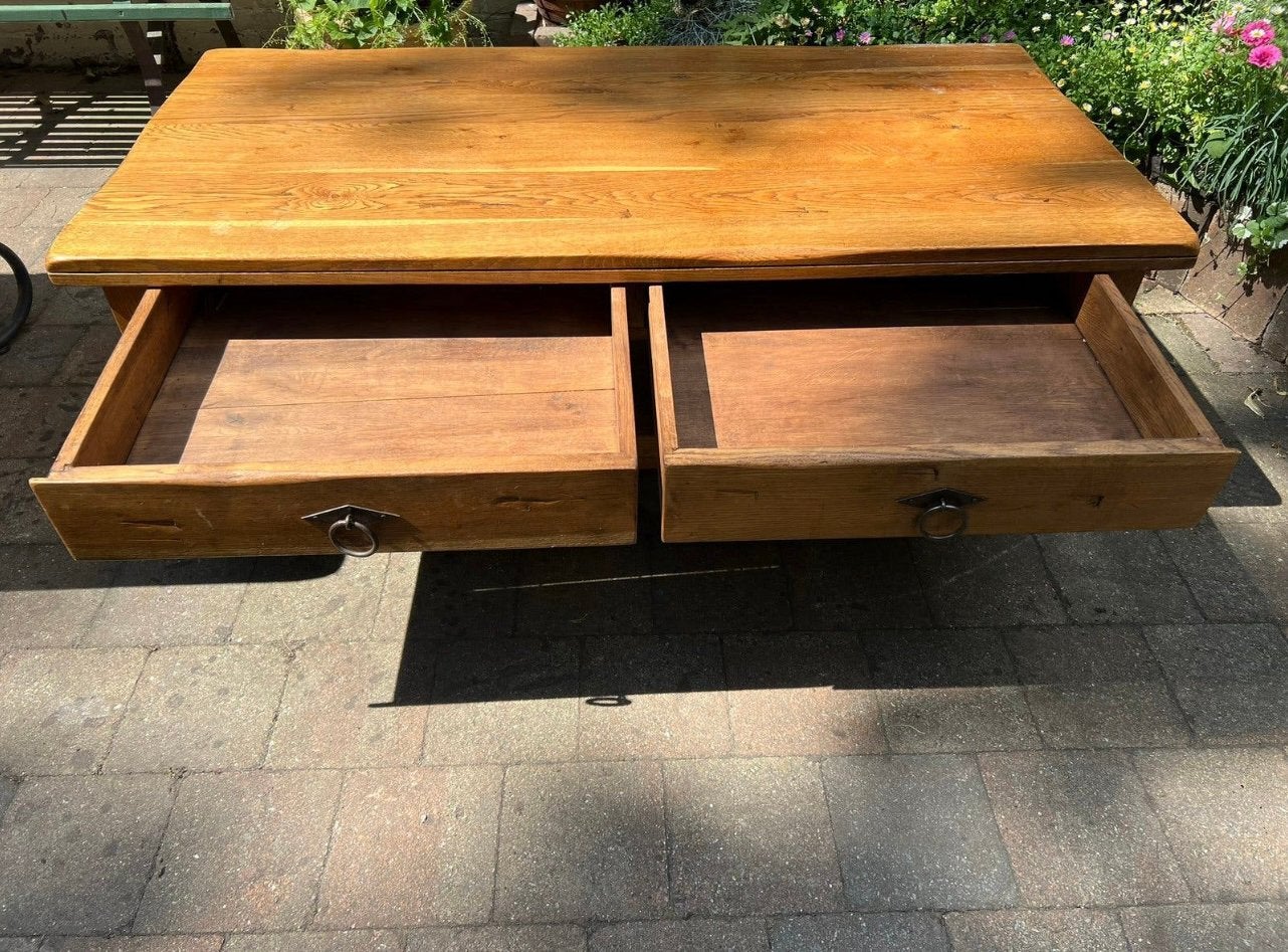 Stevige eiken salontafel in landelijke stijl, Ophalen, 50 tot 100 cm, Zo goed als nieuw, Minder dan 100 cm