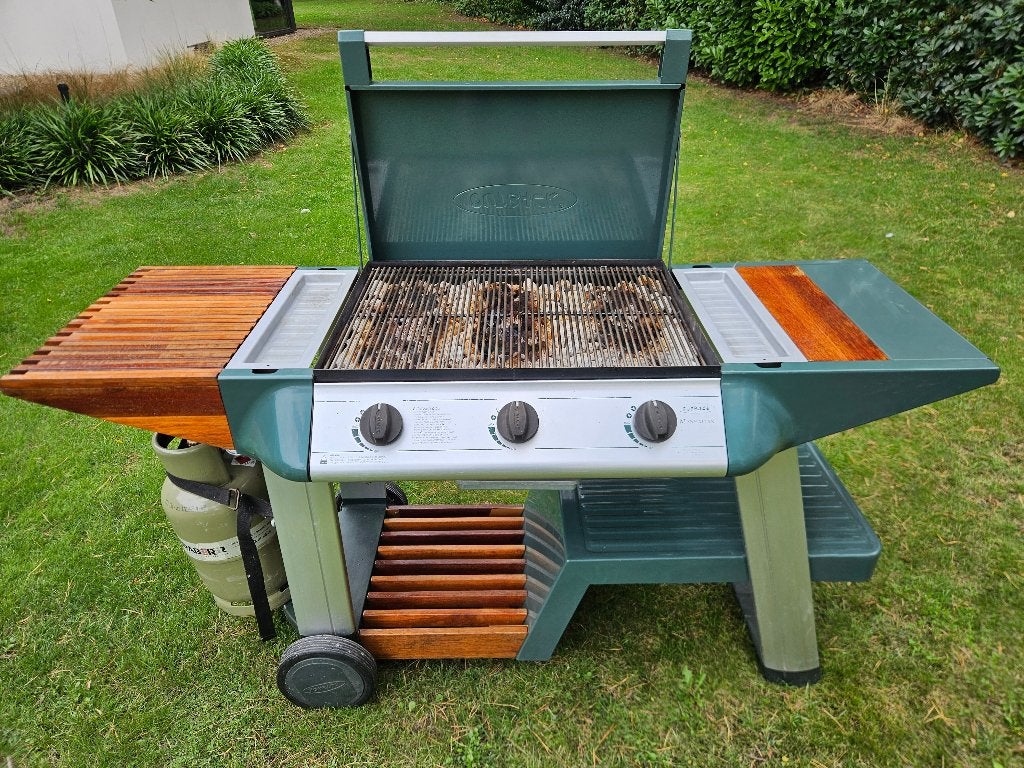 Outback Manhattan gas BBQ met lava stenen, Ophalen, Gebruikt