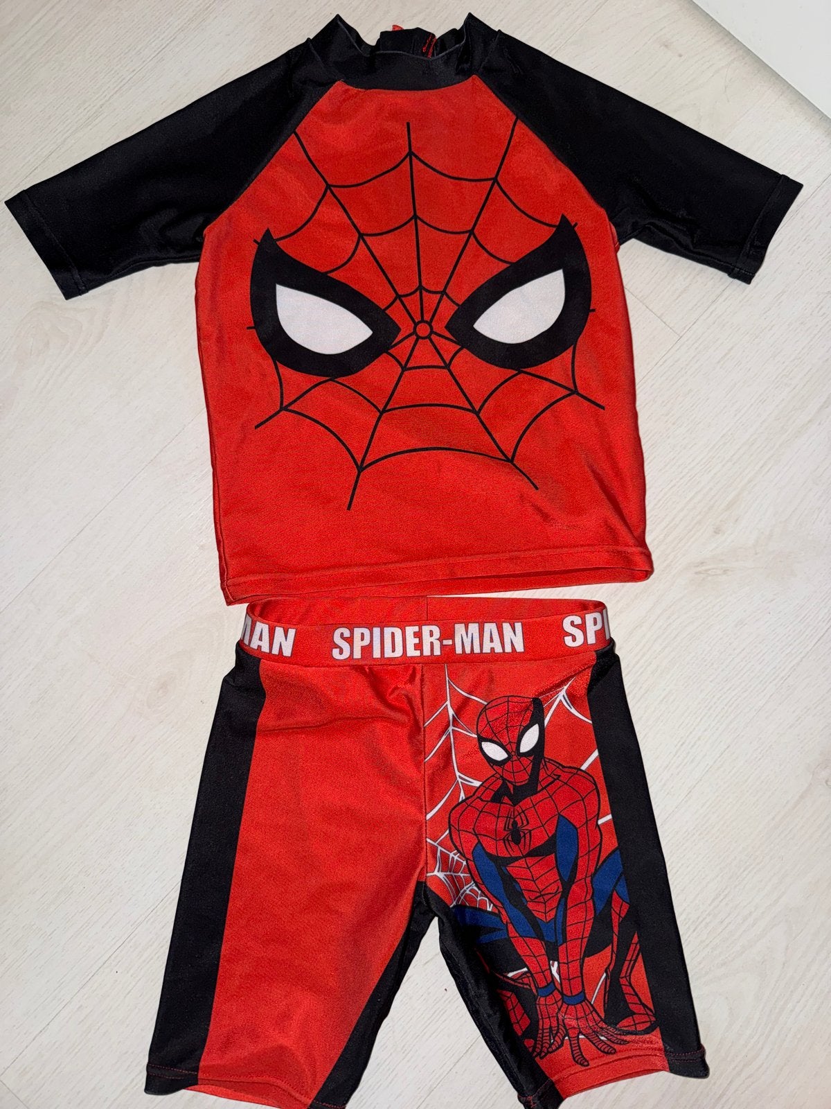 Spider-Man zwemkleding maat 98/104, Ophalen, Maat 104, Zo goed als nieuw, Jongen