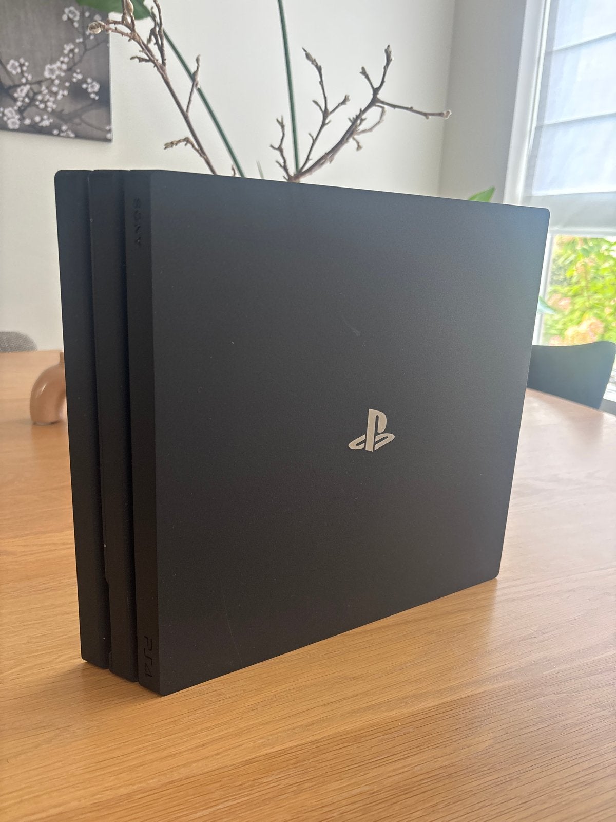 Sony PlayStation 4 Pro 1TB met 2 controllers, Ophalen of Verzenden, Zo goed als nieuw, 1 TB, Met 1 controller