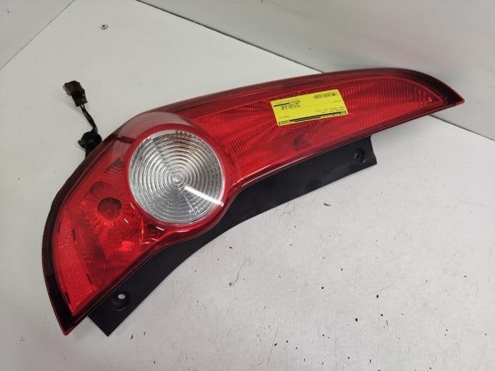 Achterlicht links van een Opel Agila, Auto-onderdelen, Gebruikt, -, -, Opel