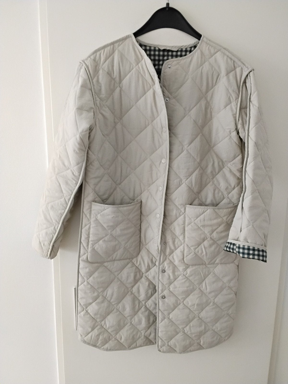 jas Hema nieuw S beige quilted binnenkant ruit, Kleding | Dames, Ophalen of Verzenden, Nieuw, Beige