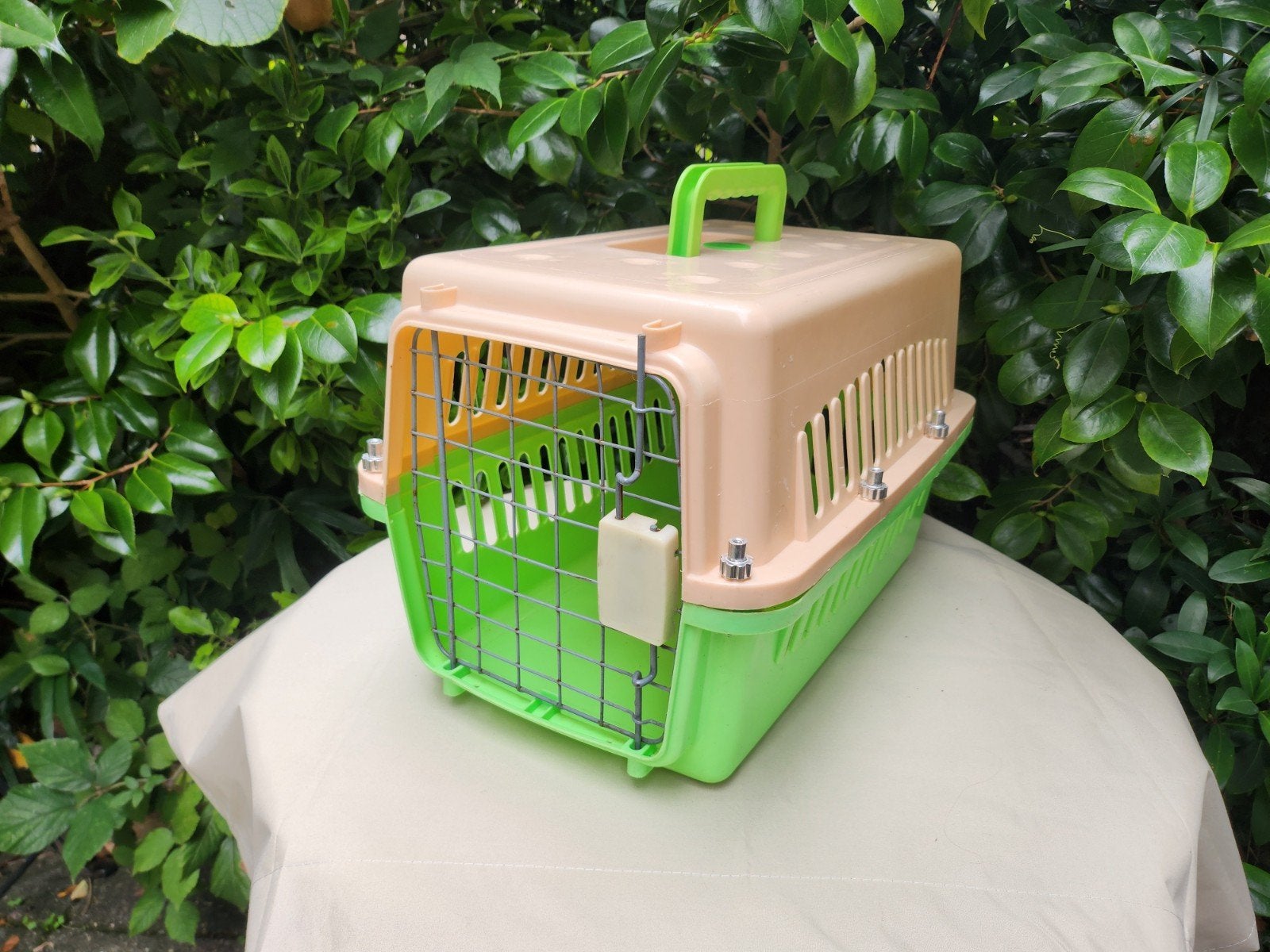 YES4PETS New Medium Dog Cat Rabbit Crate Pet Airline Carrier, Ophalen of Verzenden, Gebruikt