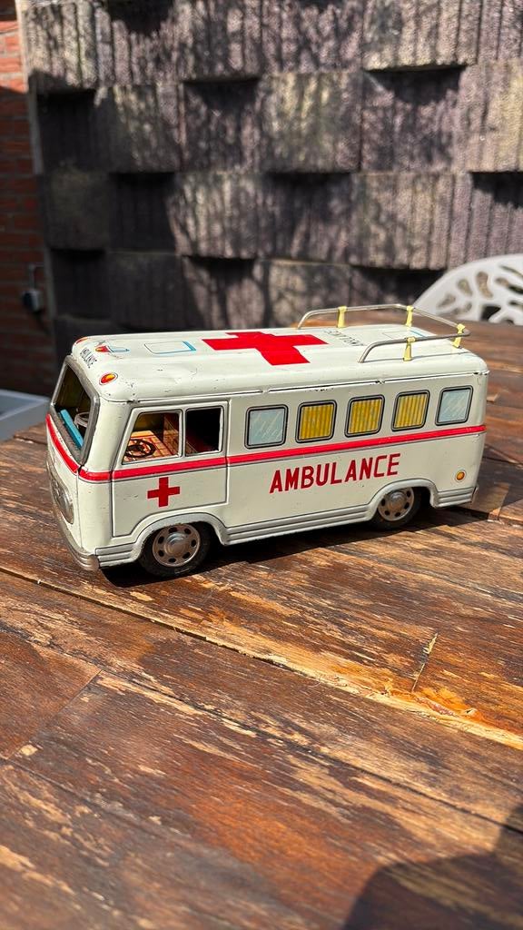 Marusan blikken ambulance made japan, Ophalen of Verzenden