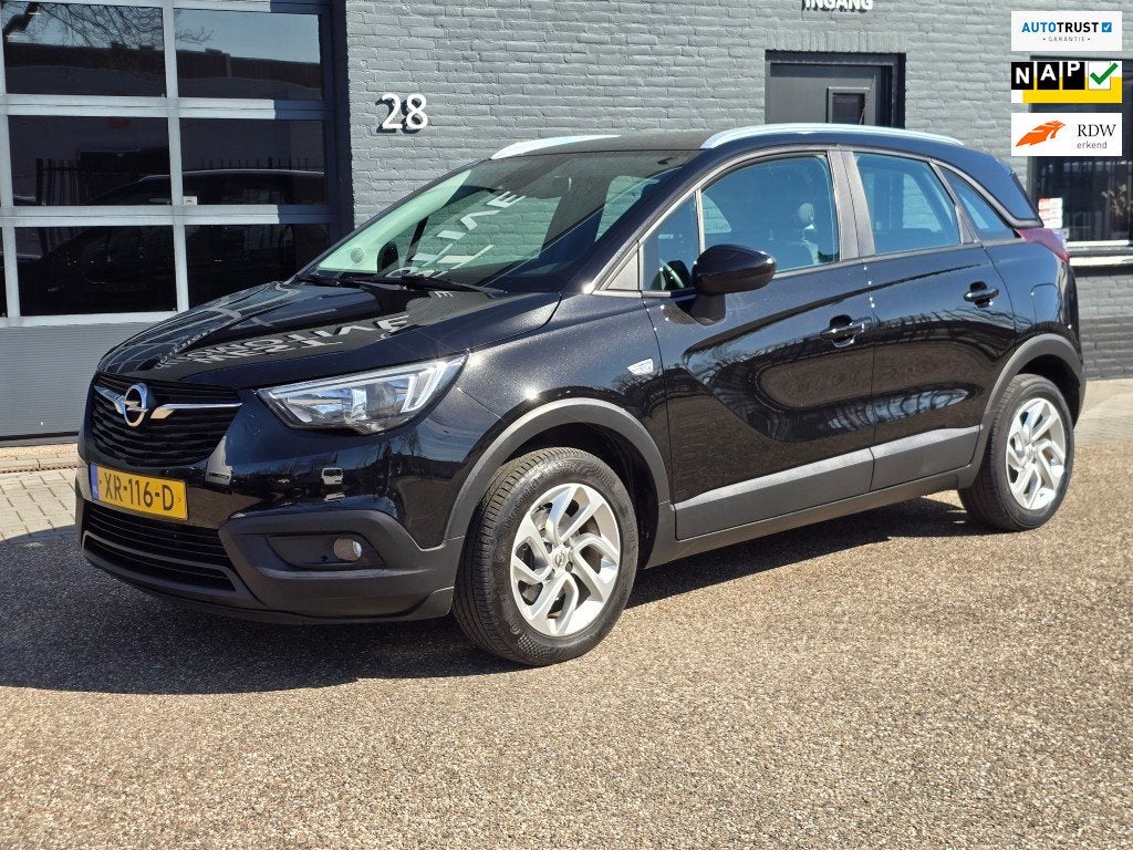 Opel Crossland X 1.2 Turbo Edition NAVI DISTRIBUTIE IS VERNI, Voorwielaandrijving, 840 kg, 1199 cc, Zwart