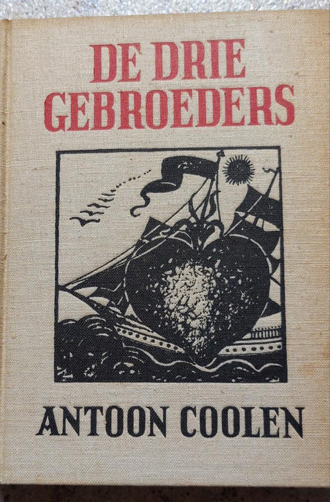 De Drie Gebroeders - Antoon Coolen (1936), Boeken, Gelezen, Anton coolen, Ophalen of Verzenden, Nederland