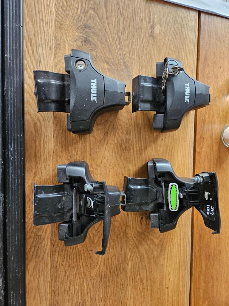 Thule dakdrager 754 voetenset met squarebar 135, Ophalen of Verzenden