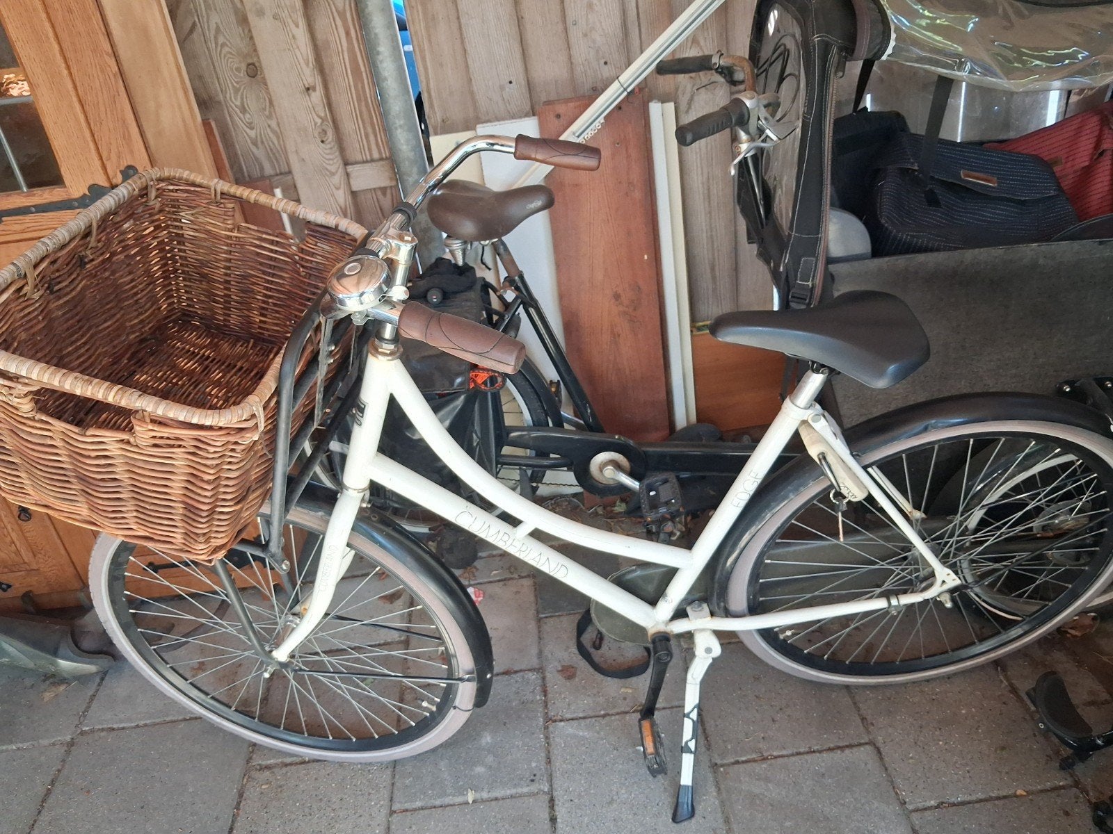 Dames transport fiets, Ophalen