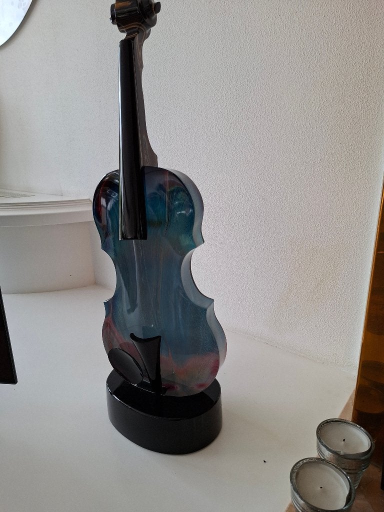 Murano Viool, Ophalen