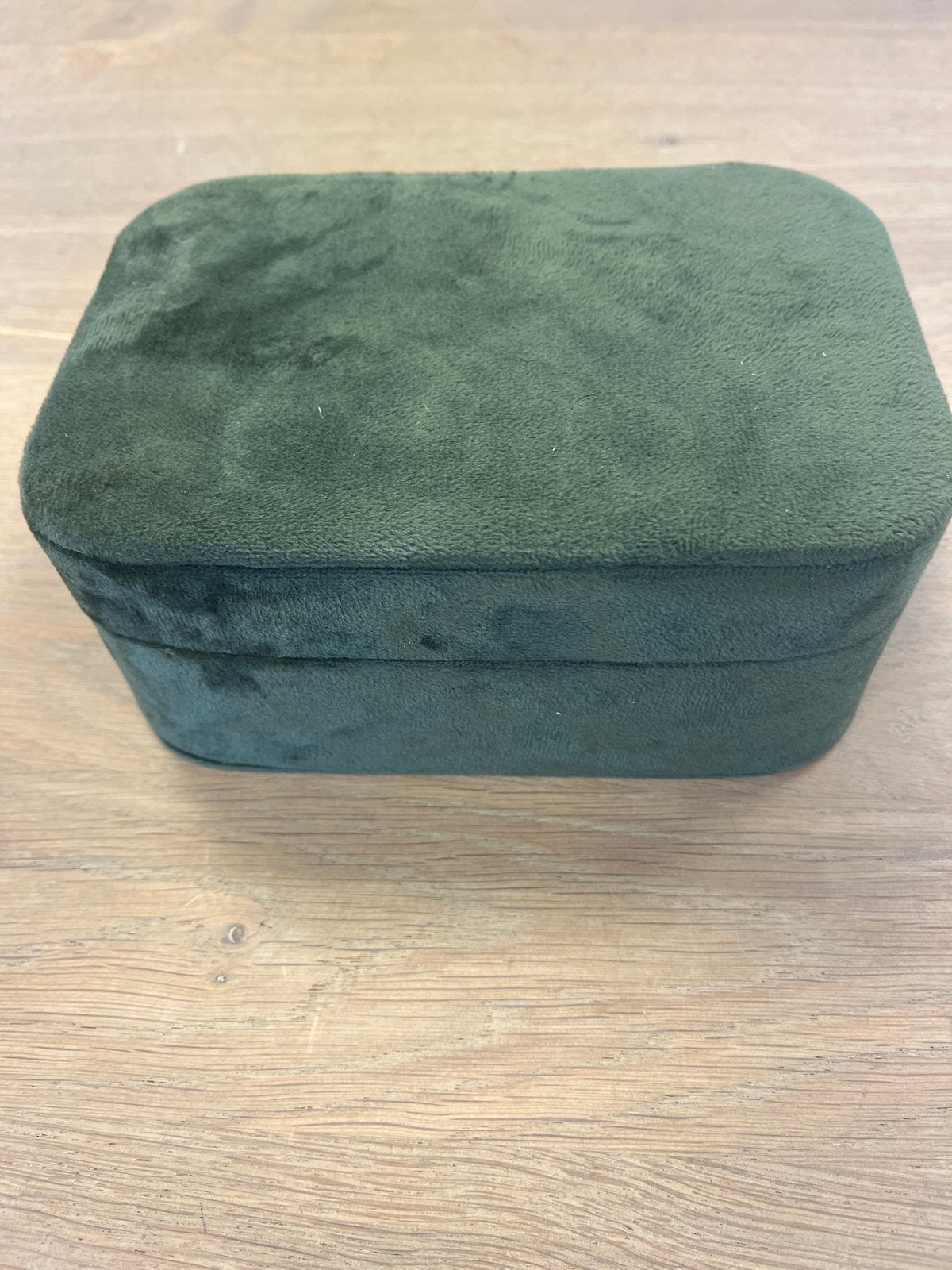 Groene sieradendoos met spiegel en vakjes, Gebruikt, Ophalen of Verzenden, Met spiegeltje(s), Hardcase