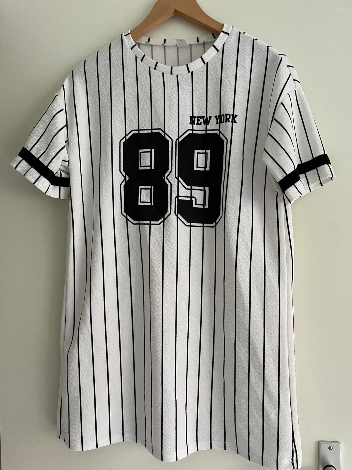 Baseball jurk, Ophalen of Verzenden, Zo goed als nieuw, Maat 38/40 (M), Boven de knie