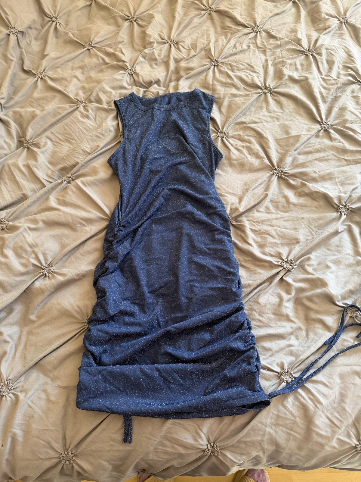 Donkerblauwe bodycon jurk met ruches, Blauw, Zo goed als nieuw, Boven de knie, Ophalen