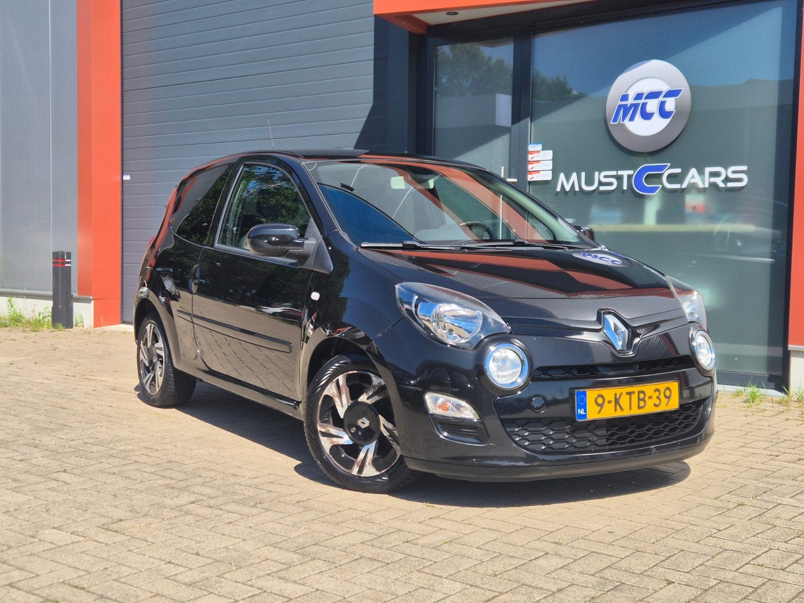 Renault Twingo 1.2/CLIMA/ORG.NL/NAP/2e EIG/DISTR VV/NW APK, Auto's, Renault, Voorwielaandrijving, 839 kg, 74 pk, Zwart