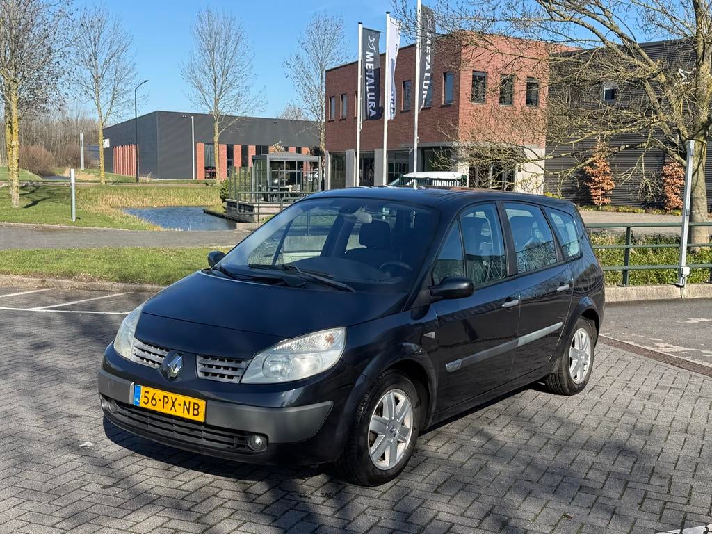 Renault Grand Scenic 2.0 16V 7P 2005 Grijs, Voorwielaandrijving, 1998 cc, 4 cilinders, 7 stoelen
