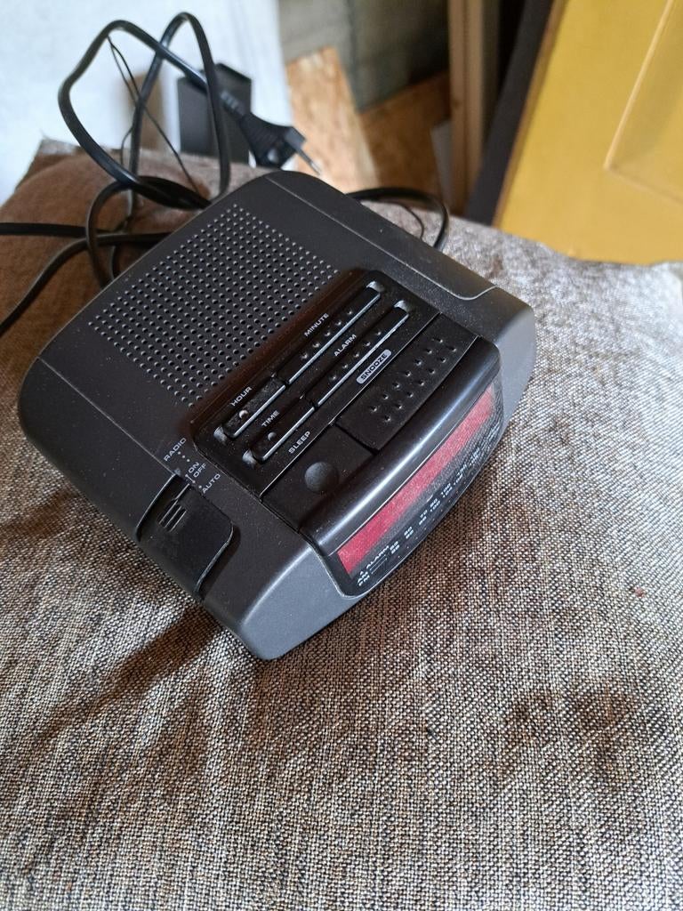 Wekkerradio - T.e.a.b., Ophalen of Verzenden, Gebruikt, Analoog