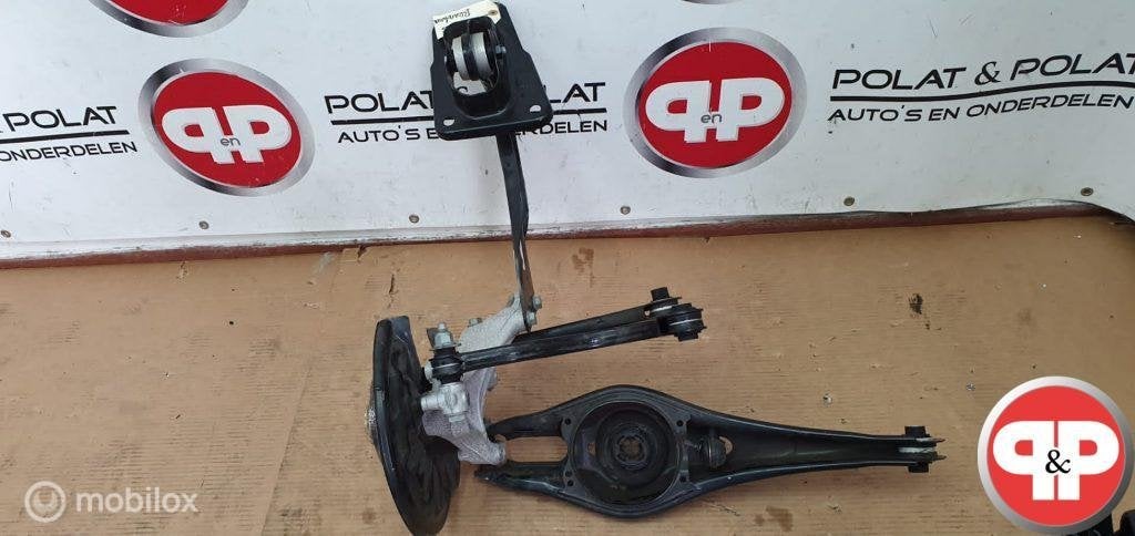 VW Passat 3G B8 Wielophanging Fusee Links Achter