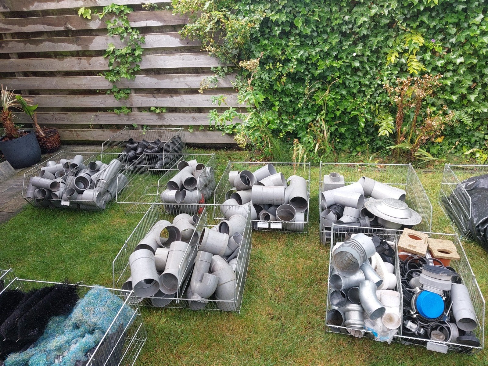 allemaal pvc koppelstukken, opbergrekken opstapplaats 11x, Ophalen, IJzer