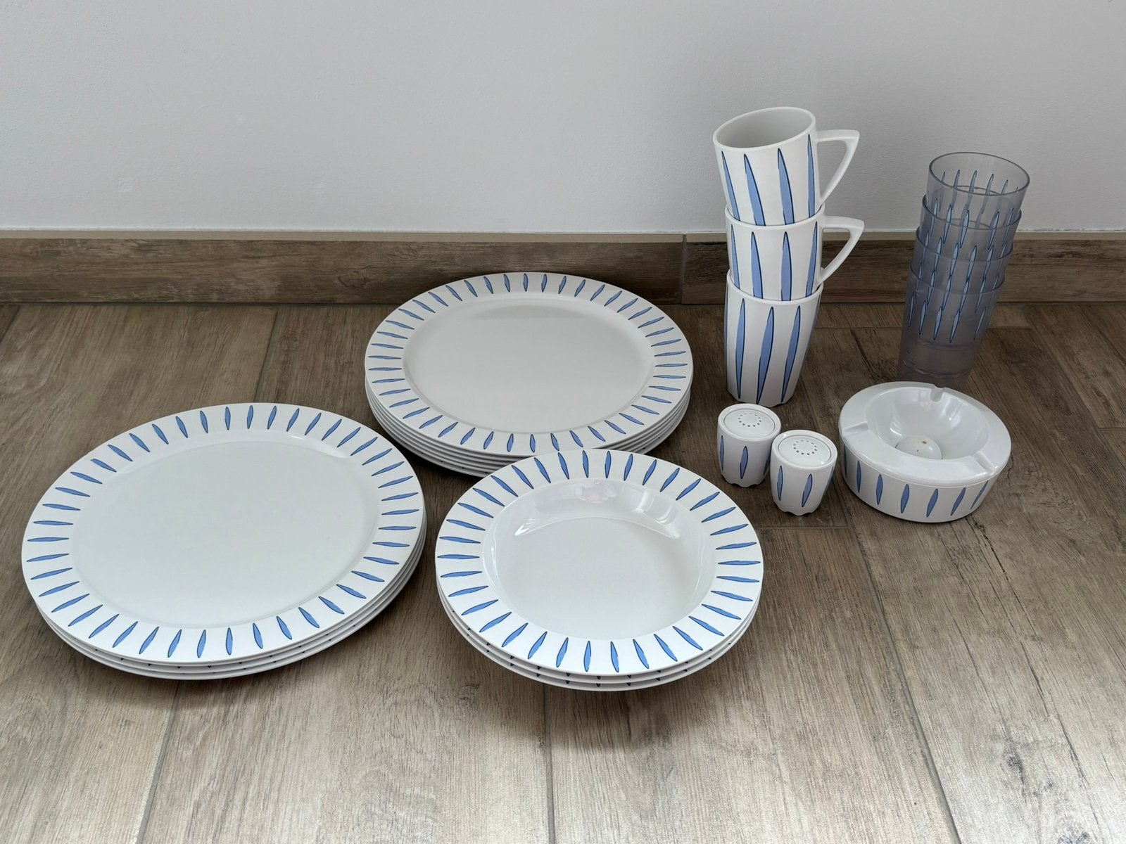 Mepal servies lavendel, Ophalen of Verzenden, Gebruikt, Overige stijlen, Bord(en)