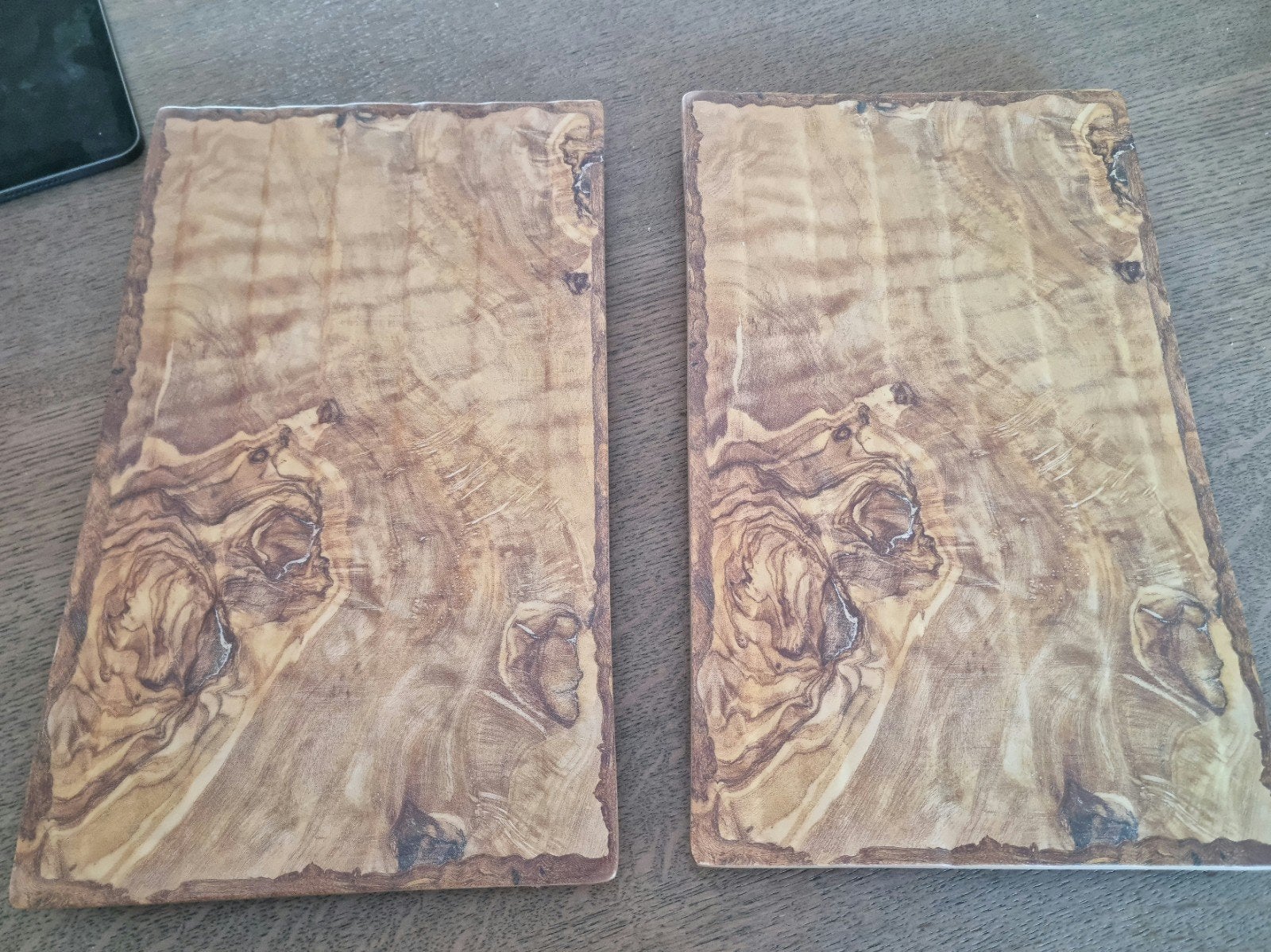 2 keramieken serveerplanken met houtmotief, Ophalen of Verzenden, Rond, Hout