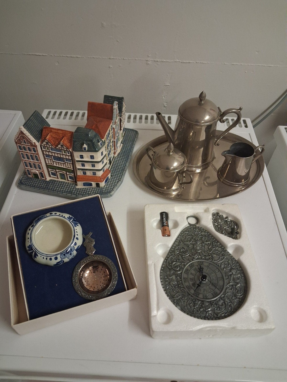 Diverse verzameling: Delfts blauw, theeservies, wandklok, Ophalen of Verzenden