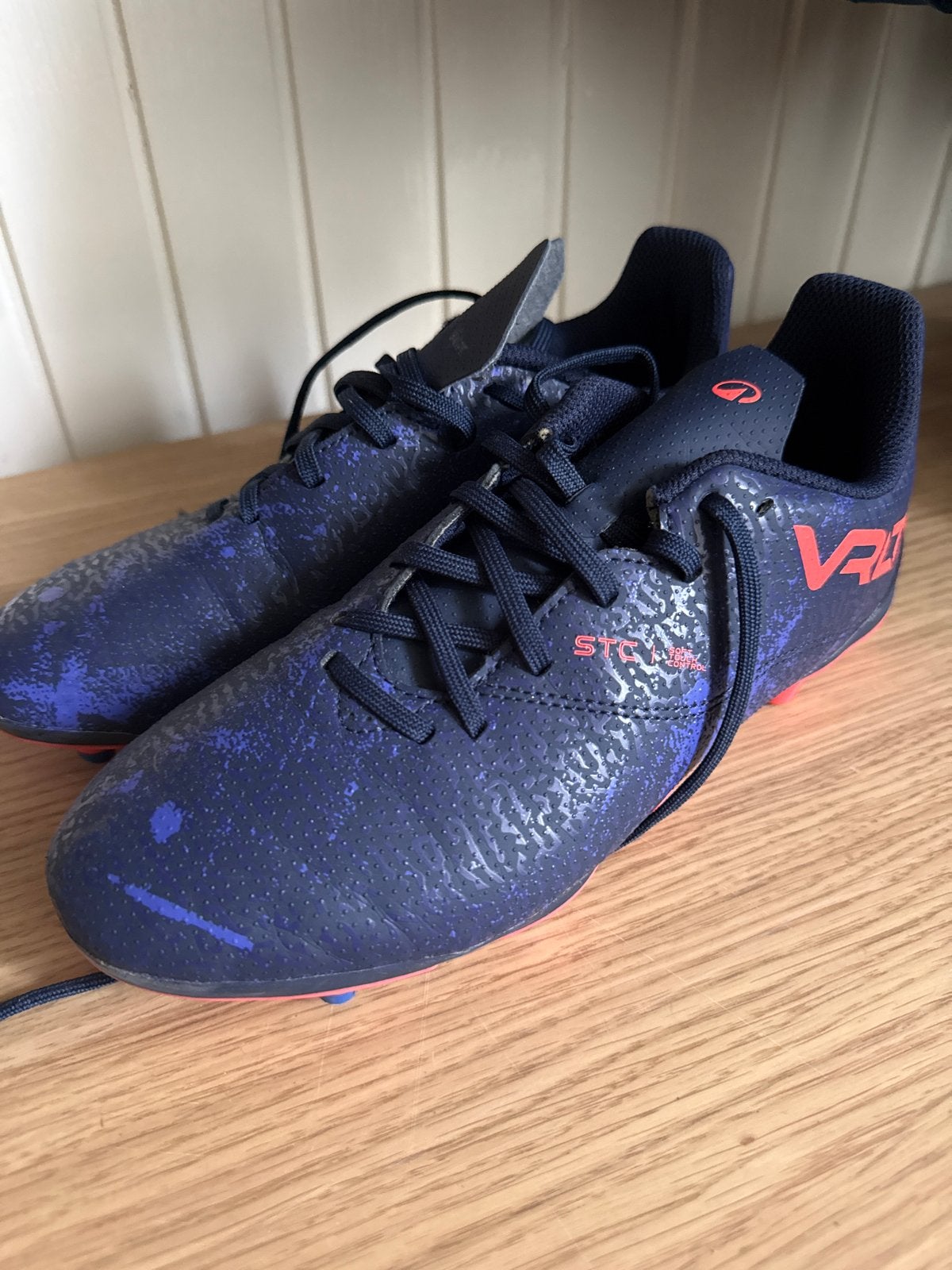 Kipsta Viralto JR Laces FG Voetbalschoenen - Maat 37, Sport en Fitness, Ophalen of Verzenden, Gebruikt, Schoenen