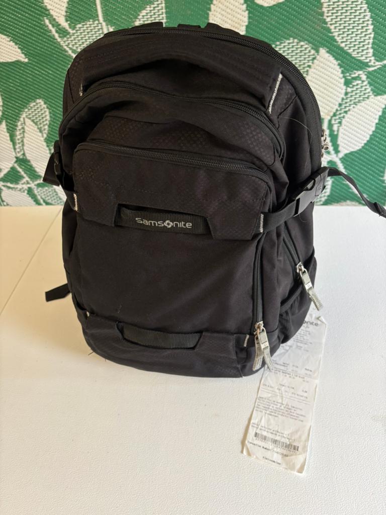 Samsonite rugtas met laptopvak, Gebruikt, 25 tot 40 cm, Ophalen of Verzenden, Waterdicht