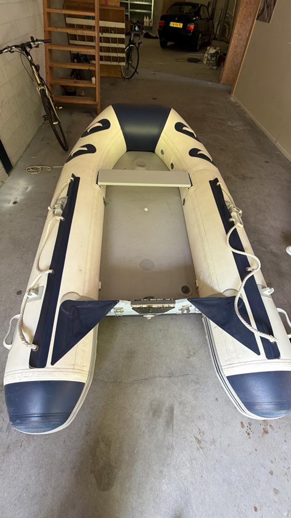 Rubberboot met Honda buitenboordmotor 5 pk 4 takt, Watersport en Boten, Rubberboten, Ophalen, Gebruikt, Peddels, Buitenboordmotor