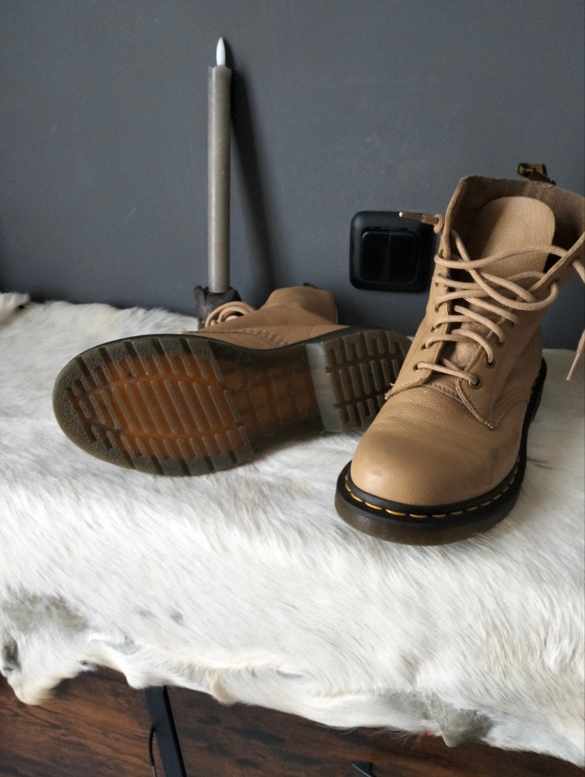Dr martens, Kleding | Dames, Schoenen, Ophalen of Verzenden, Zo goed als nieuw, Zwart