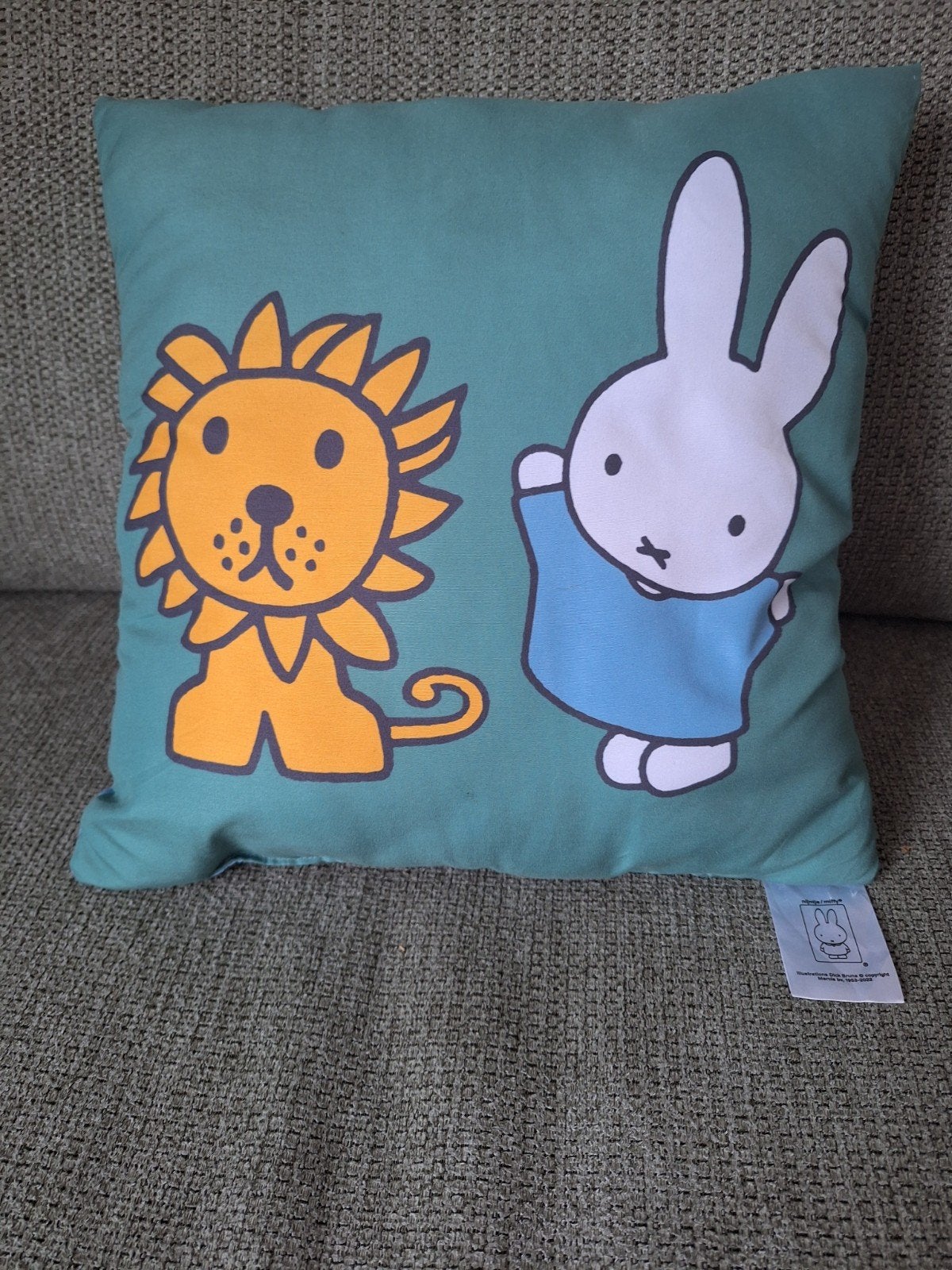 Kussen Nijntje en Leeuw, Kinderen en Baby's, Kinderkamer | Inrichting en Decoratie, Ophalen of Verzenden, Zo goed als nieuw, Kleed of Kussen