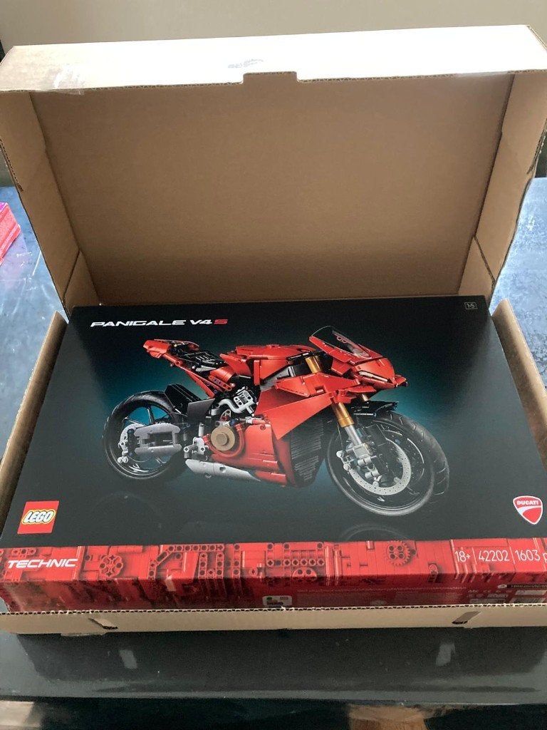NIEUW: LEGO TECHNIC Ducati Panigale V4 S motor (42202), Nieuw, Ophalen of Verzenden, Technic, Complete set