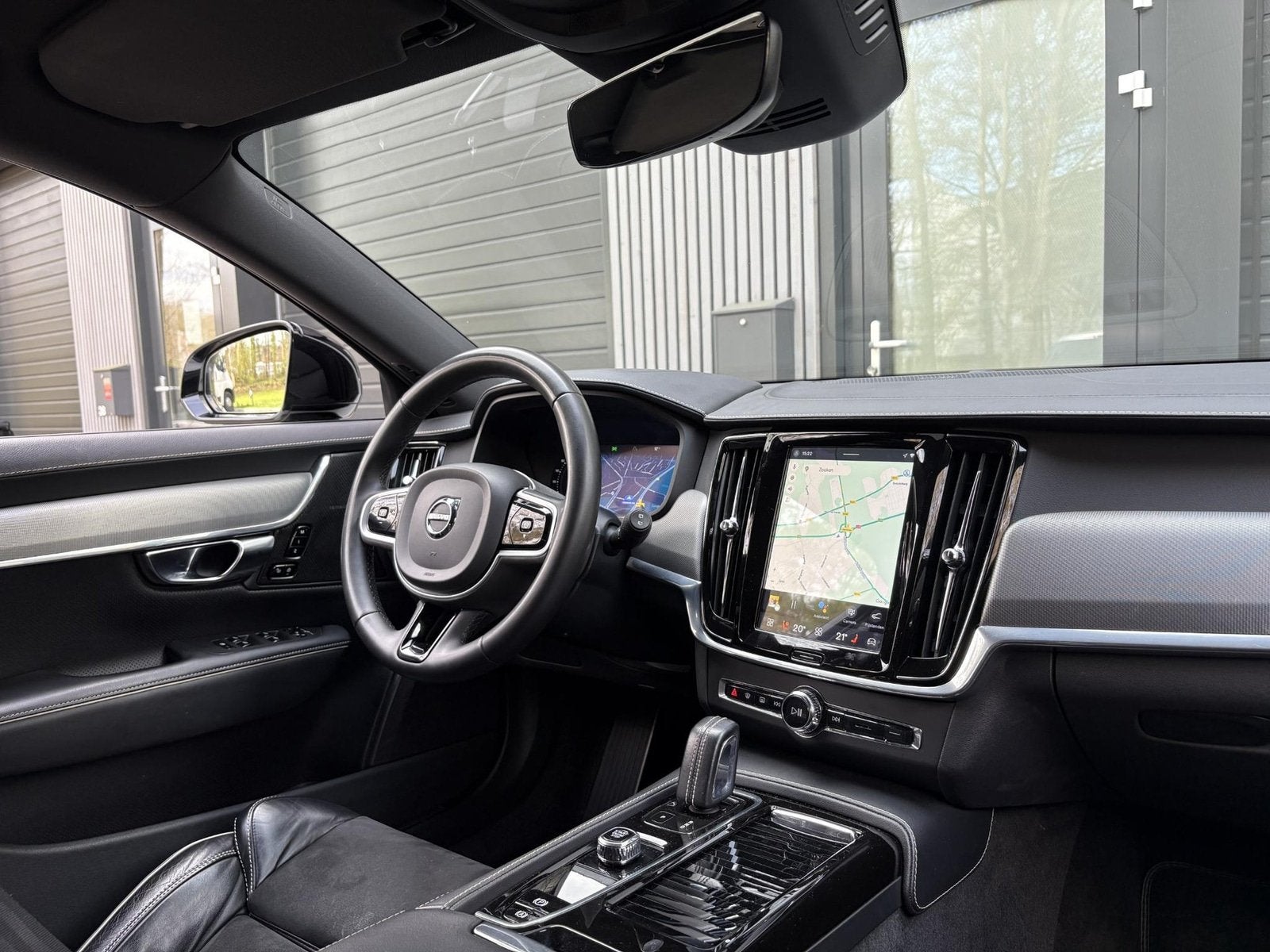 Volvo V90 2.0 T8 AWD Inscription Exclusive (bj 2021), Auto's, Euro 6, Wit, Vierwielaandrijving, Hybride Elektrisch/Benzine