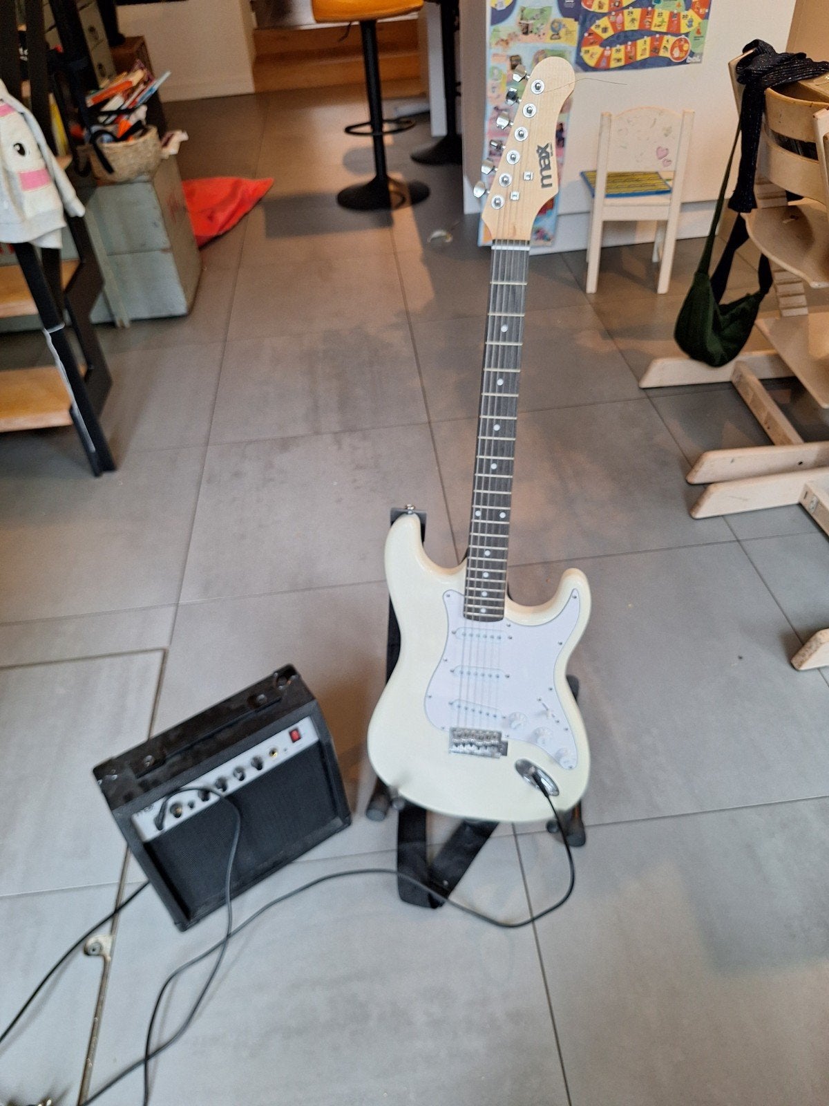 Elektrische gitaar voor kinderen - top voor sinterklaas!, Nieuw, Met versterker, Solid body, Ophalen