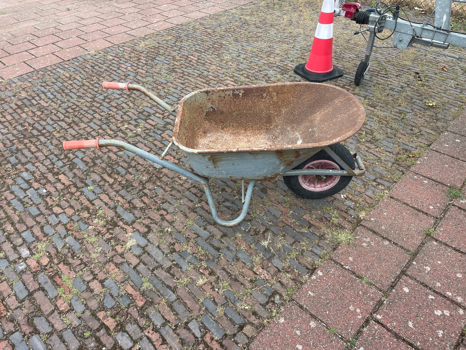 kruiwagen - ideaal voor tuin of decoratie, Ophalen, Gebruikt, Handmatig, Eenwielig