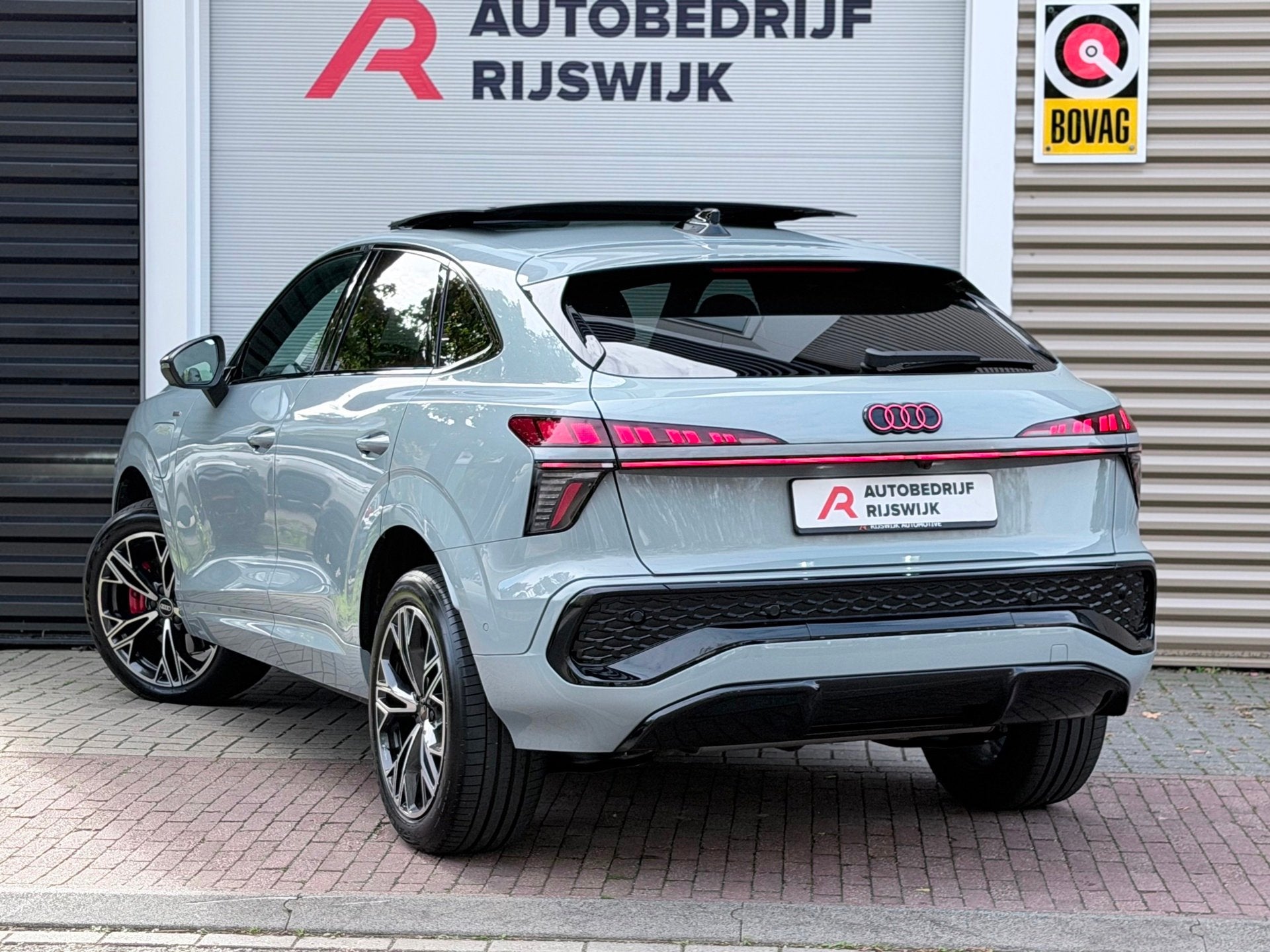 Audi Q3 Sportback 1.5 e-hybrid S edition Pano/Memory/Sonos/H, Auto's, 1800 kg, Euro 6, 4 cilinders, Verwarmde buitenspiegels
