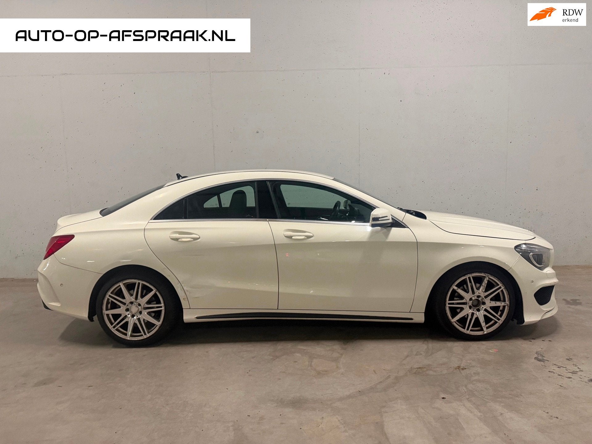 Mercedes-Benz CLA-klasse 200 Edition 1 Automaat Navi Leer Ai, Gebruikt, Euro 6, 715 kg, Leder en Stof