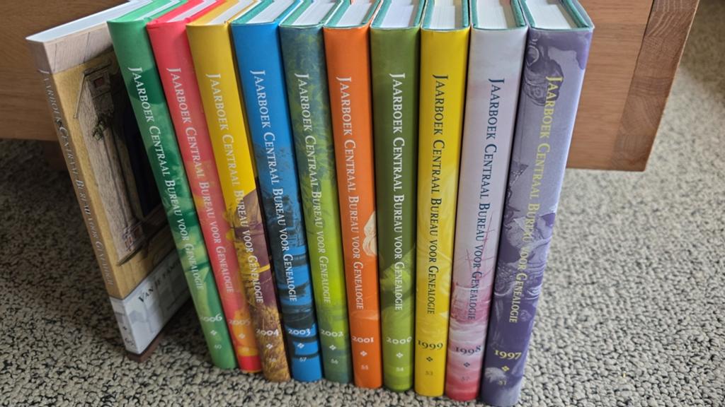 Genealogie 29 jaarboeken van centraal bureau voor genealogie, Ophalen, Zo goed als nieuw
