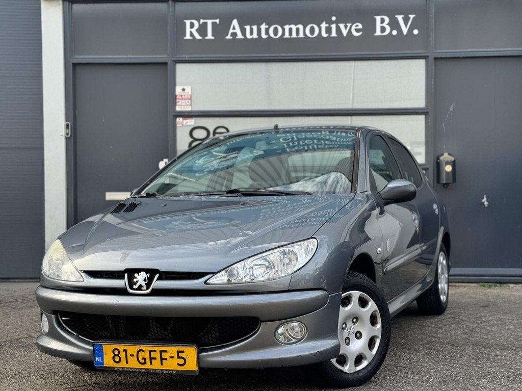 Peugeot 206 Trekhaak 1.4 5Drs, Voorwielaandrijving, 31 €/maand, 60 pk, Bedrijf